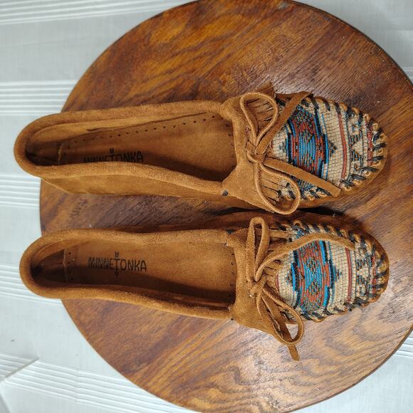 Minnetonka Arizona Kilty Moccasin Shoes Womens 8 Brown‎ Leather Embroidered - Picture 3 of 9